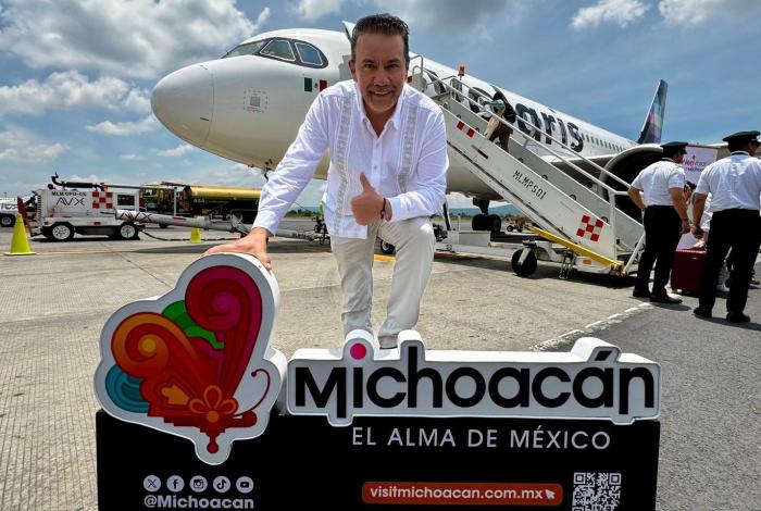 Vuelo desde Zihuatanejo aumentará flujo de canadienses a Michoacán: Monroy