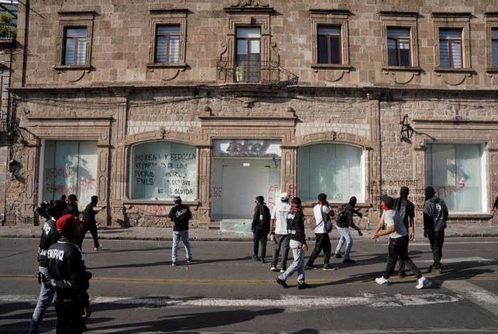 Y siguen faltando 43