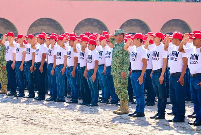 Yankel Benítez da bienvenida a jóvenes del Servicio Militar Nacional en Morelia