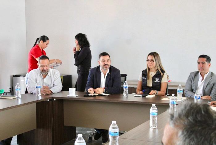 Yankel Benítez Silva fortalece vínculos con el sector de servicios de Morelia
