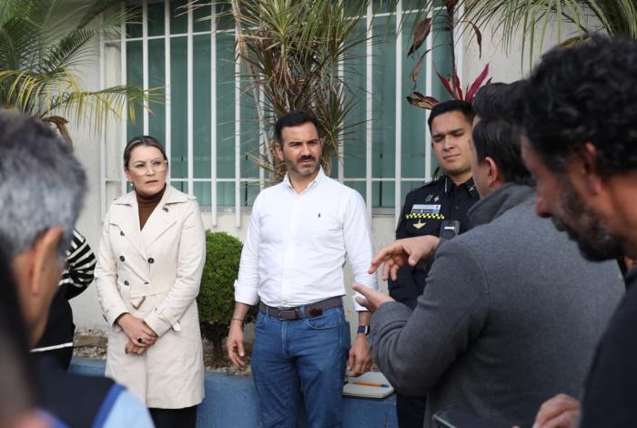 Yankel Benítez sostiene diálogo cercano con vecinos de Lomas de Vista Bella