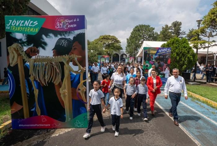 Yarabí Ávila inaugura el Tianguis de la Ciencia en la UMSNH; abierto a las y los niños