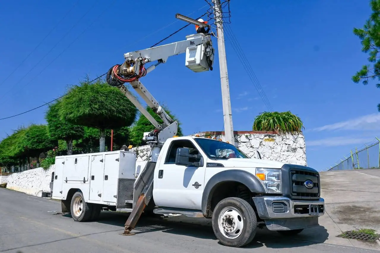 Zacapu avanza hacia comunidades más seguras e iluminadas: Mónica Valdez