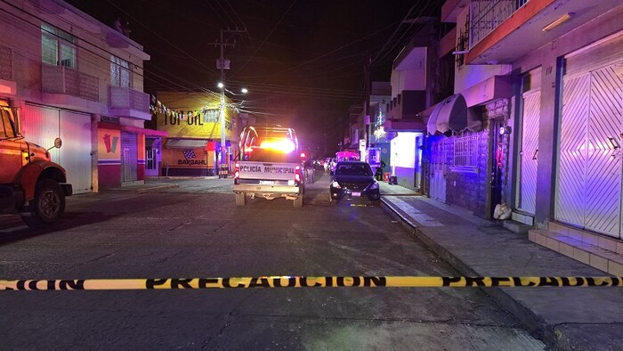 Zamora: Persiguen y matan a joven frente a una tienda de abarrotes